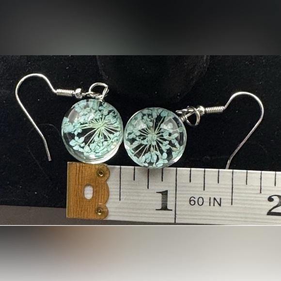 Real Pressed Flower Pierced Earrings. Aqua. Hook Closure. - Picture 2 of 3